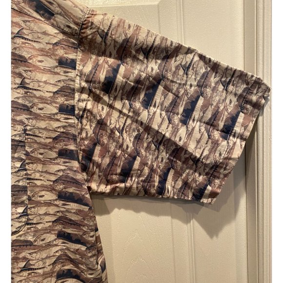 Columbia Sportswear Short Sleeve Shirt, XL‎ button up, Saltwater Fish Graphics - Picture 5 of 6